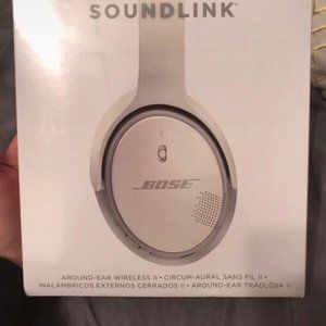 NWT Bose Bluetooth Headphones